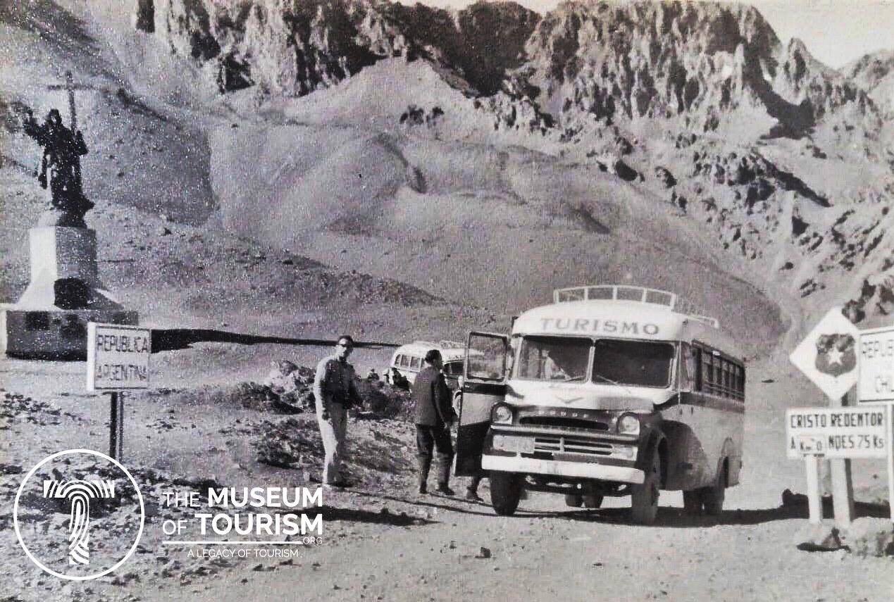 Cordillera de los Andes año 1957.jpg